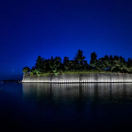 Neva With Private Bathroom Гостевой дом