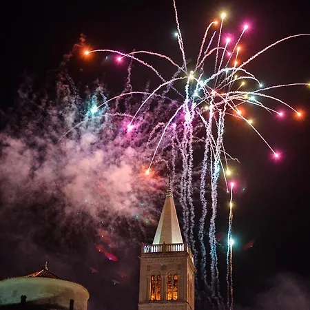 Гостевой дом Neva With Private Bathroom